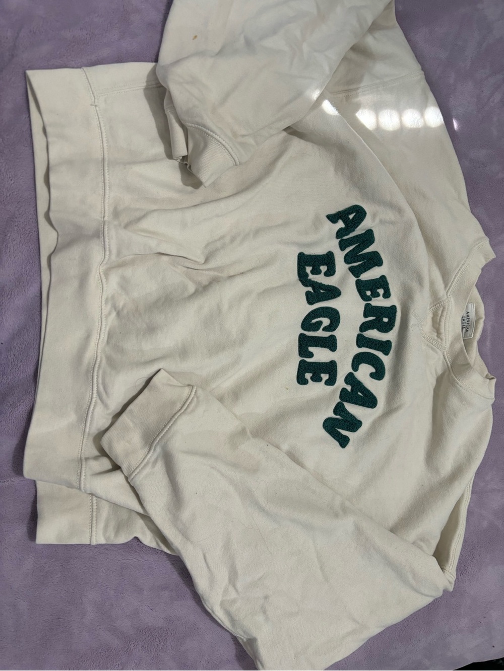 American Eagle Cream Pullover Sweatshirt with Navy Tag